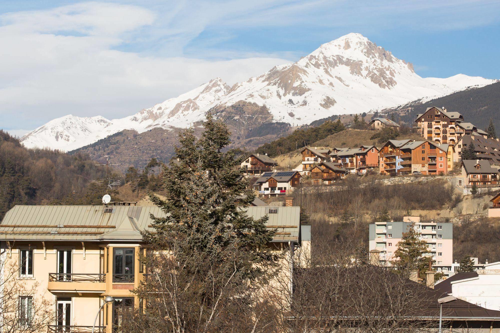 Hotel Vauban Briancon Serre Chevalier Exterior foto